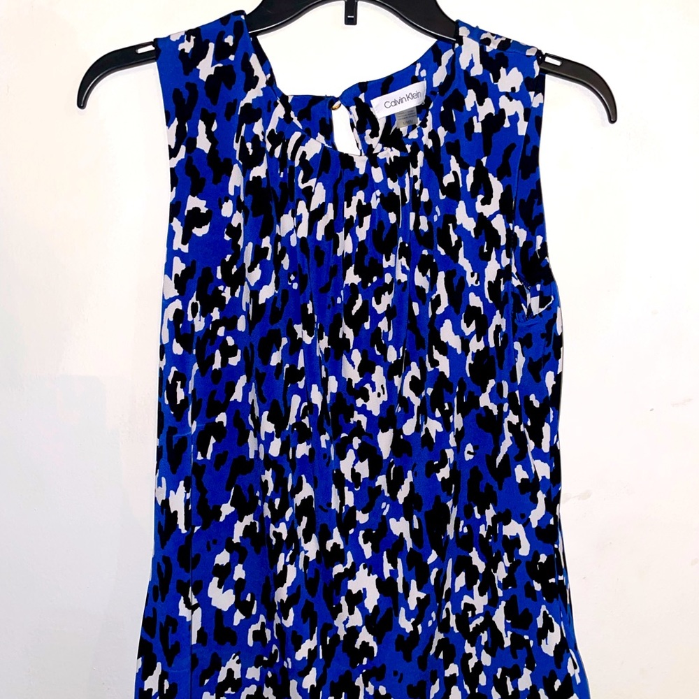 Women’s Calvin Klein animal print shell top (size Medium)